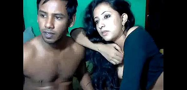  Beautiful Young Indian Girl Having Hot Sex With BF On cam (HD)